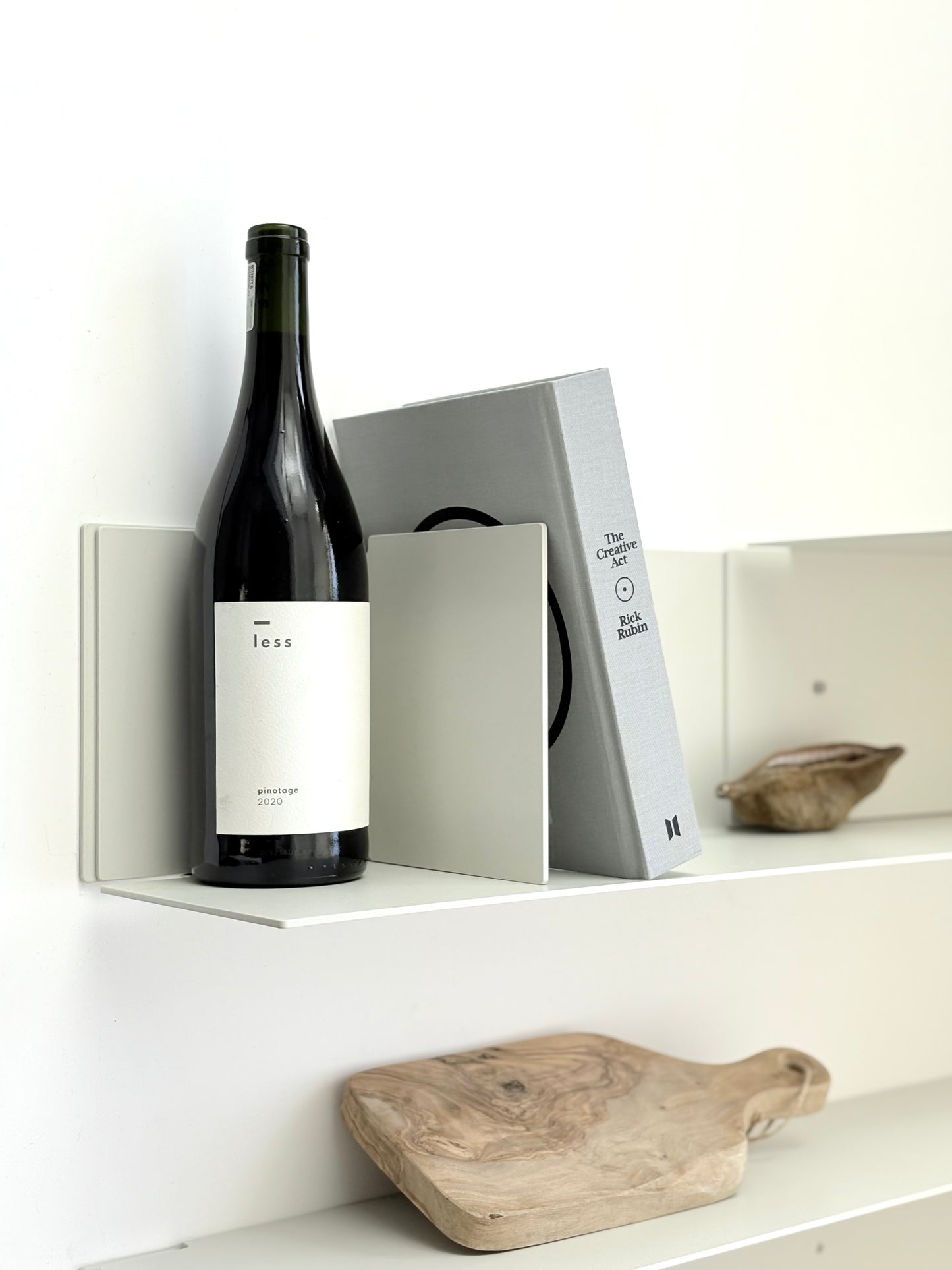 MODULAR SHELVING