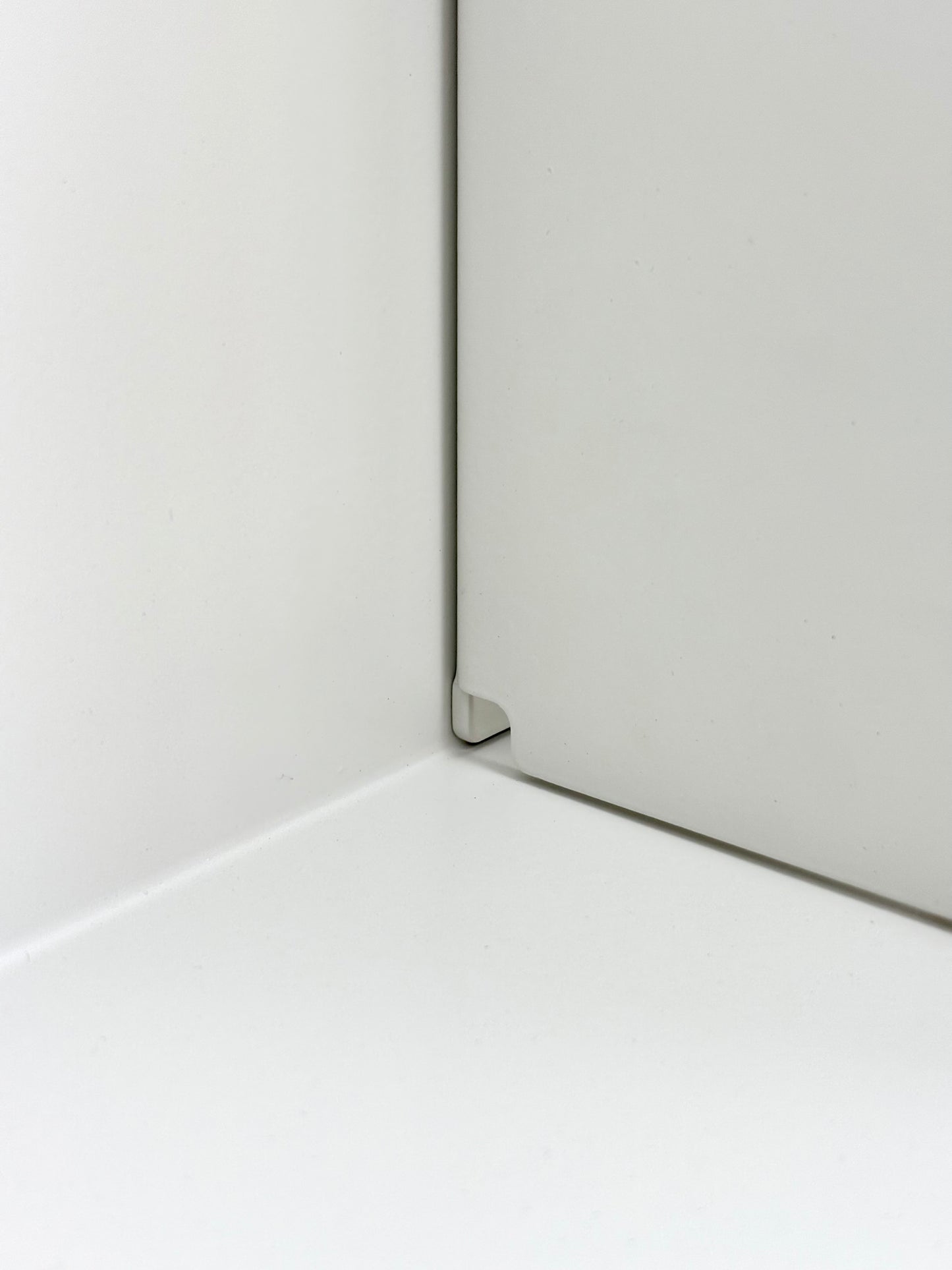 MODULAR SHELVING
