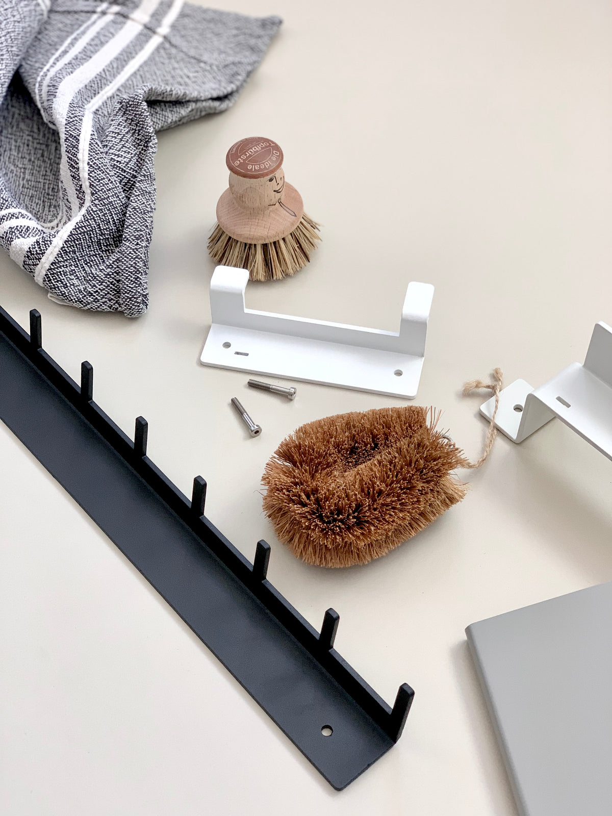 Simple Window Mess MESS fittings – Mess
