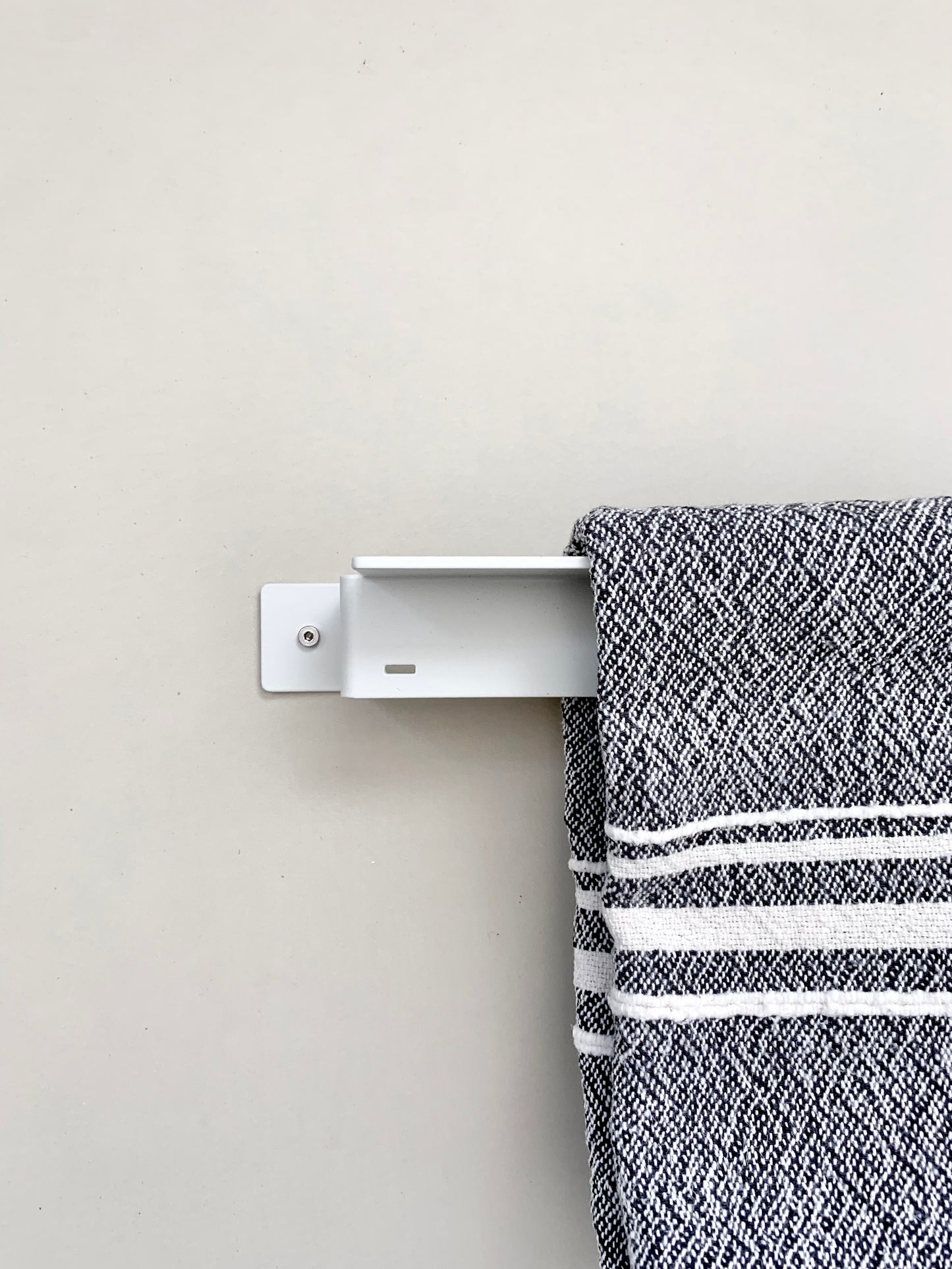 TOWEL RAIL